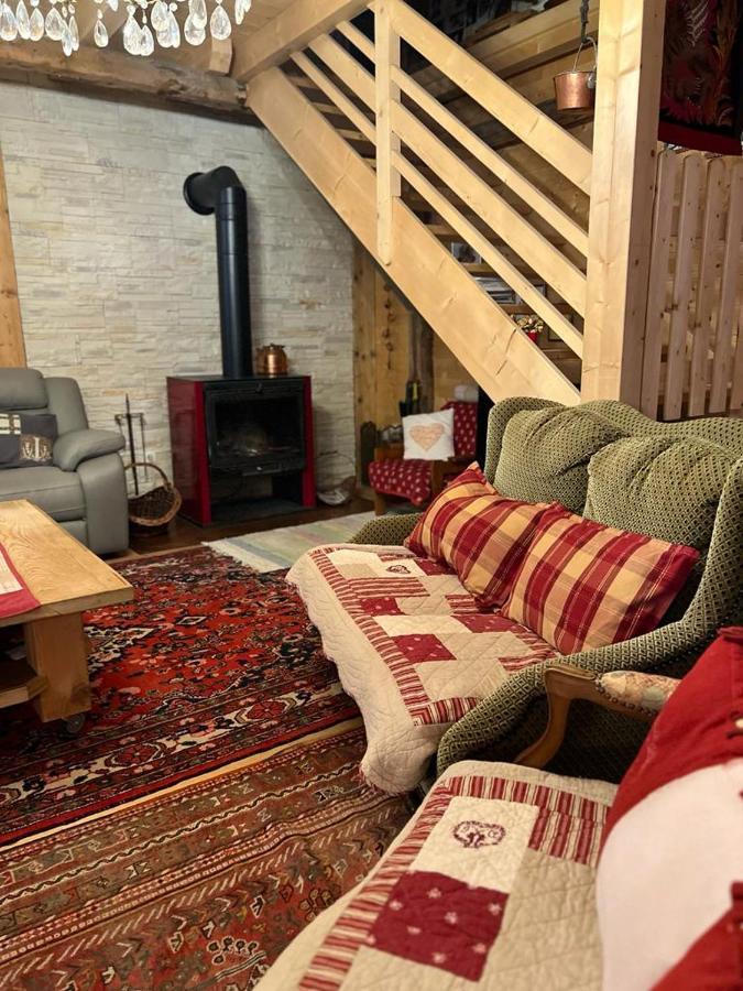 Ferme Savoyarde Renovee 2 Chambres 雷加霍斯达哈施 外观 照片