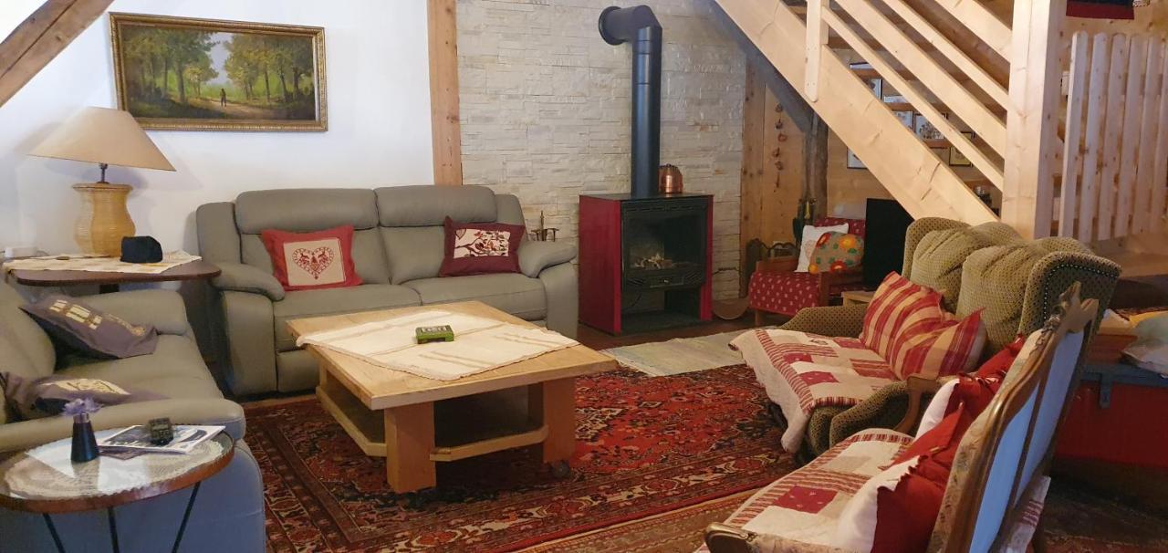 Ferme Savoyarde Renovee 2 Chambres 雷加霍斯达哈施 外观 照片