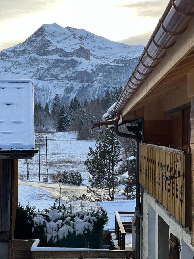 Ferme Savoyarde Renovee 2 Chambres 雷加霍斯达哈施 外观 照片