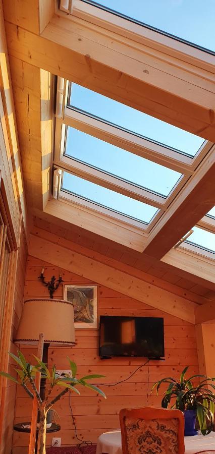 Ferme Savoyarde Renovee 2 Chambres 雷加霍斯达哈施 外观 照片